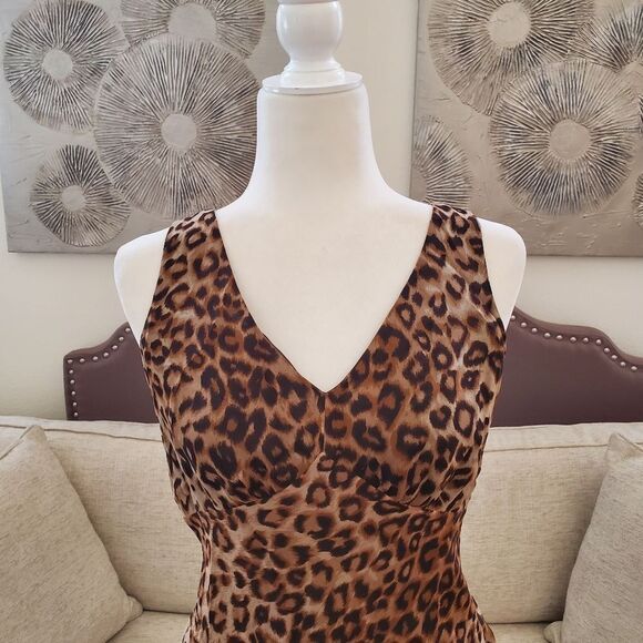 Ann Taylor Silk Sleeveless Chiffon Blouse Sz 2 - Picture 2 of 11